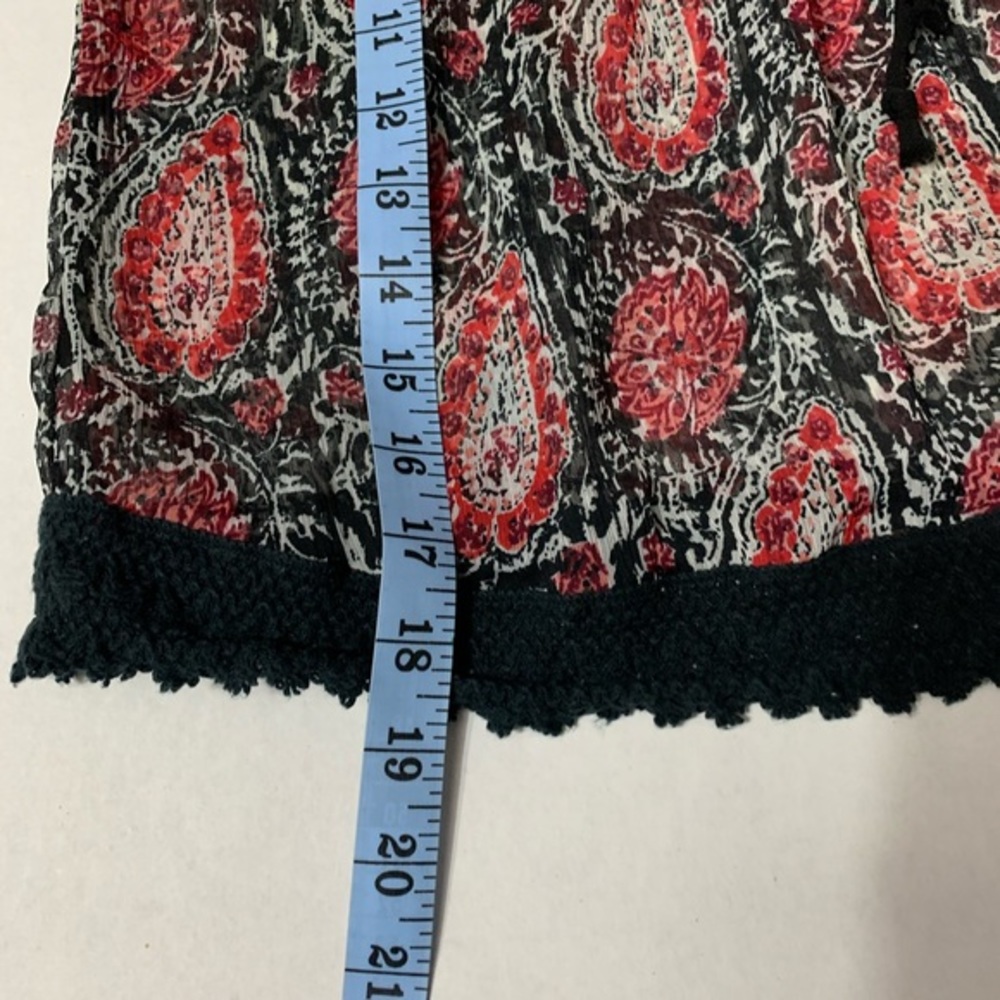 Band of Gypsies Lottie and Holly Paisley Crop Top, Size Small - Picture 5 of 5